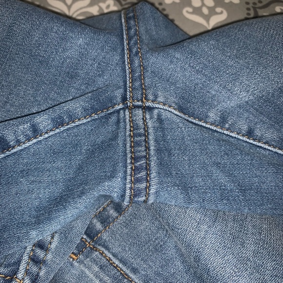 Lane Bryant Mid-Rise Super Stretch Skinny Jeans - Picture 9 of 9